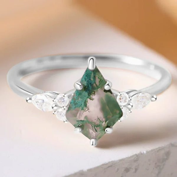 Drachenschliff-Ring aus Moosachat mit Moissanit-Sterlingsilber